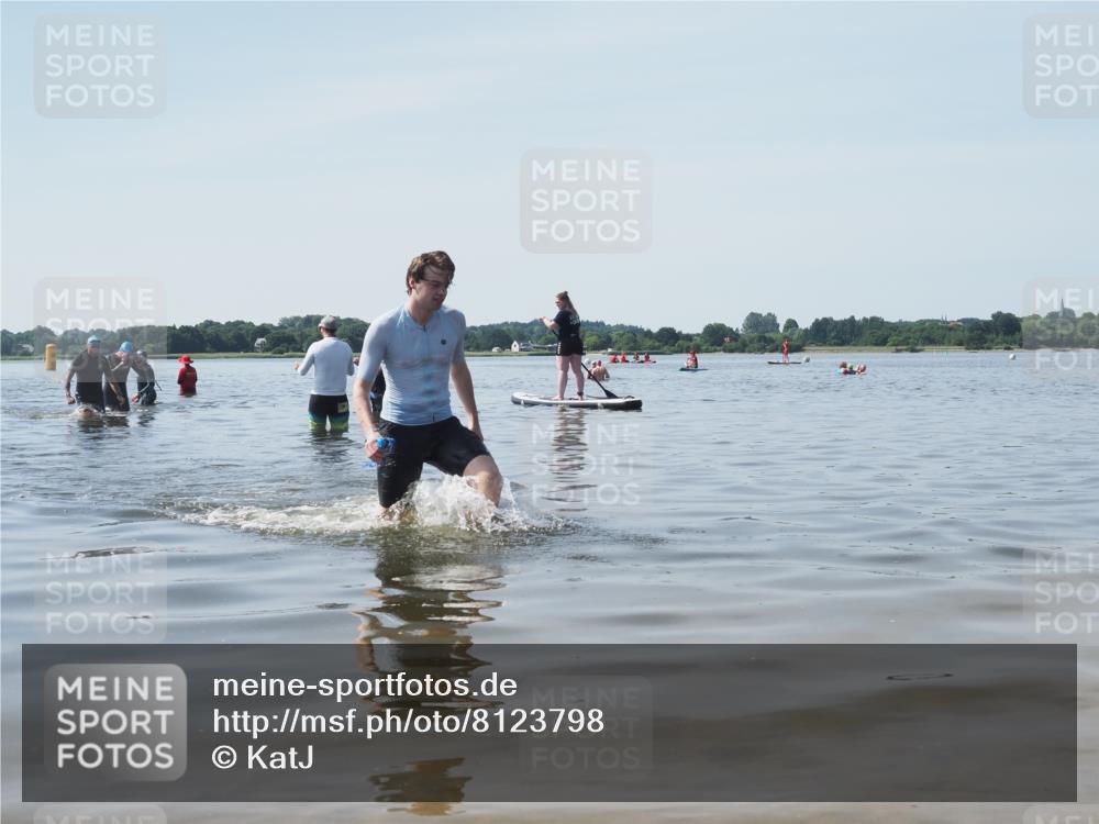 22.06.2025 - Viking Triathlon KatJ http://msf.ph/oto/8123798 22.06.2025 10:58:08 Schwimmen 357, 359, 403 meine-sportfotos.de