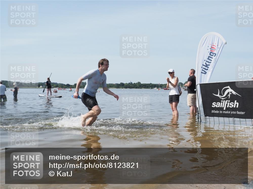22.06.2025 - Viking Triathlon KatJ http://msf.ph/oto/8123821 22.06.2025 10:58:09 Schwimmen 357, 359, 403 meine-sportfotos.de