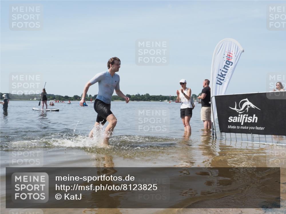 22.06.2025 - Viking Triathlon KatJ http://msf.ph/oto/8123825 22.06.2025 10:58:10 Schwimmen 357, 359, 403 meine-sportfotos.de