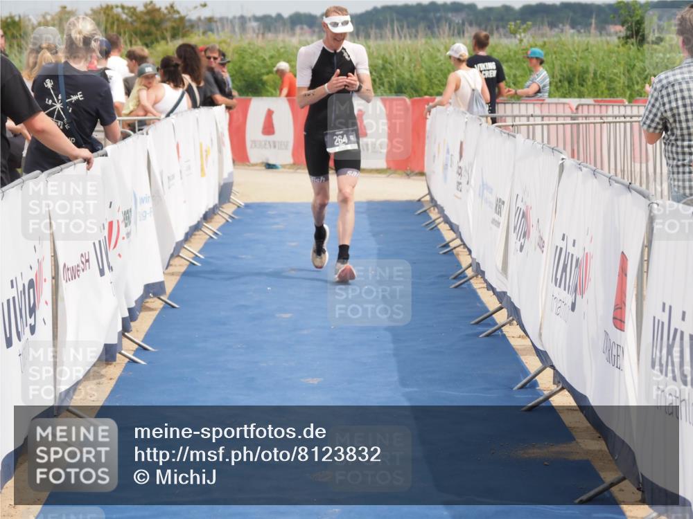 22.06.2025 - Viking Triathlon MichiJ http://msf.ph/oto/8123832 22.06.2025 15:14:50 Ziel 264 meine-sportfotos.de