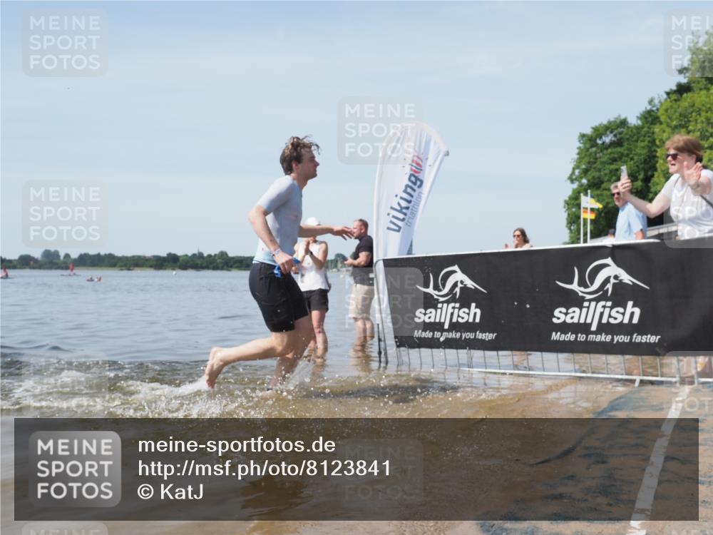 22.06.2025 - Viking Triathlon KatJ http://msf.ph/oto/8123841 22.06.2025 10:58:10 Schwimmen 357, 359, 403 meine-sportfotos.de