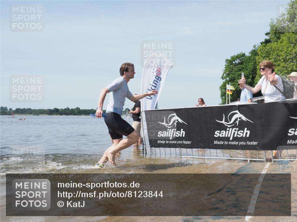 22.06.2025 - Viking Triathlon KatJ http://msf.ph/oto/8123844 22.06.2025 10:58:10 Schwimmen 357, 359, 403 meine-sportfotos.de