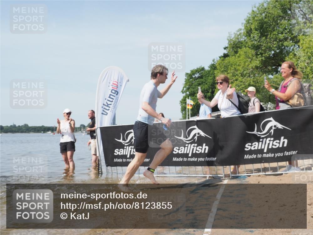 22.06.2025 - Viking Triathlon KatJ http://msf.ph/oto/8123855 22.06.2025 10:58:11 Schwimmen 357, 359, 403 meine-sportfotos.de