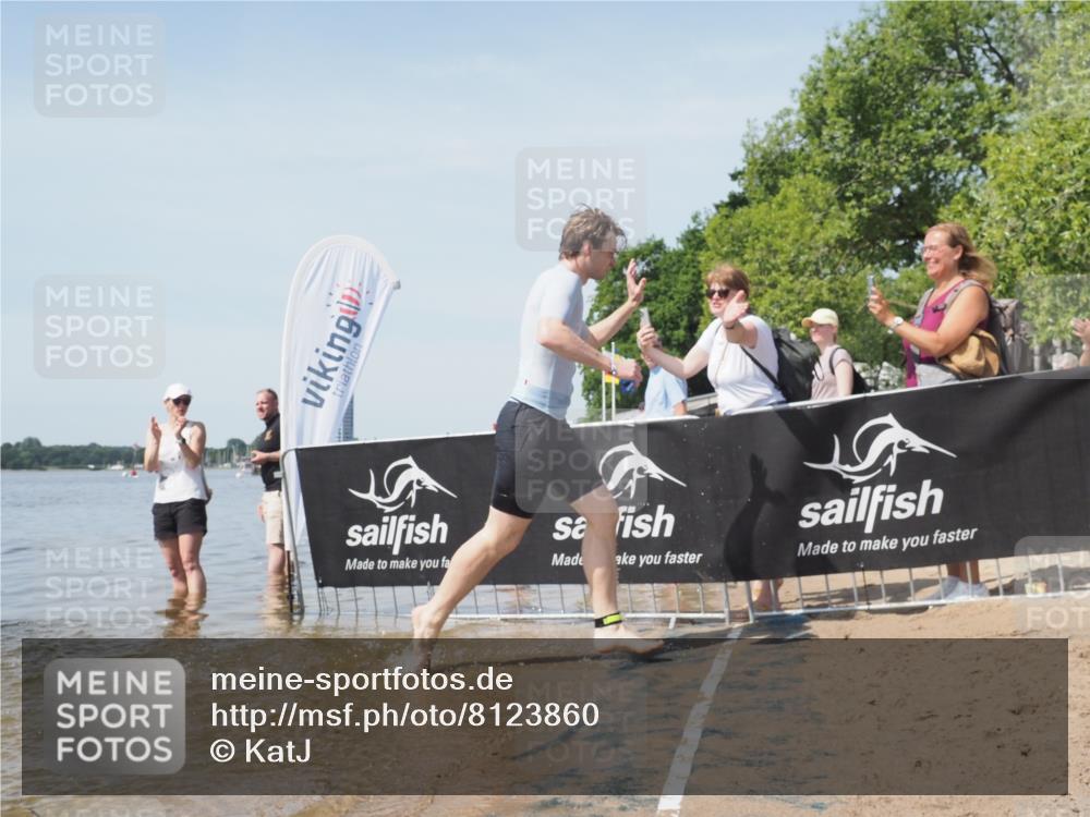 22.06.2025 - Viking Triathlon KatJ http://msf.ph/oto/8123860 22.06.2025 10:58:11 Schwimmen 357, 359, 403 meine-sportfotos.de
