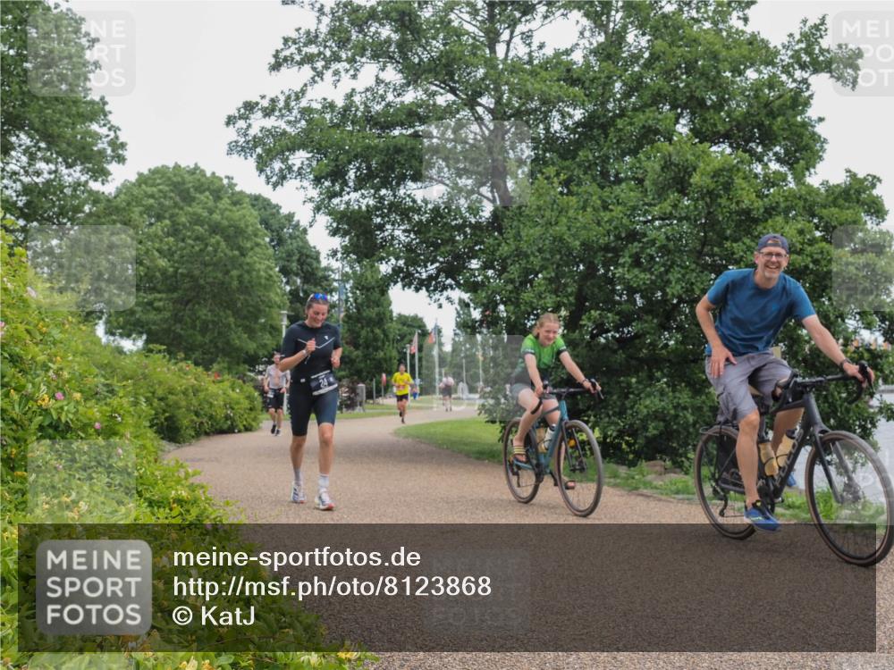 22.06.2025 - Viking Triathlon KatJ http://msf.ph/oto/8123868 22.06.2025 15:19:45 Laufen 24 meine-sportfotos.de