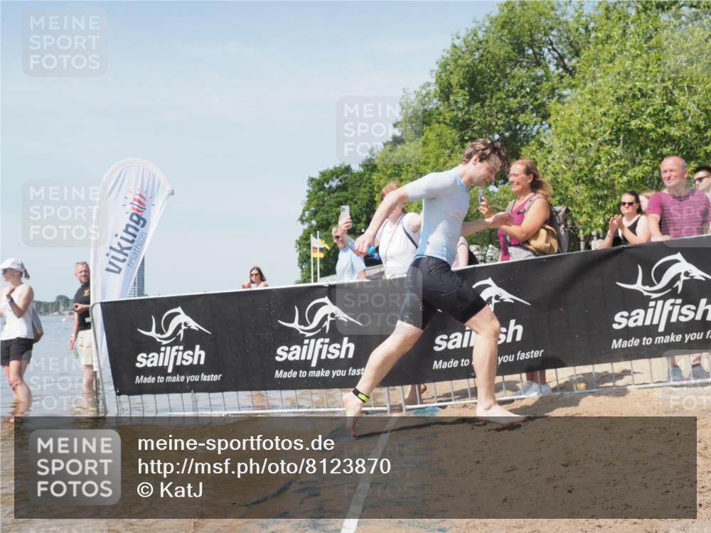 22.06.2025 - Viking Triathlon KatJ http://msf.ph/oto/8123870 22.06.2025 10:58:11 Schwimmen 357, 359, 403 meine-sportfotos.de