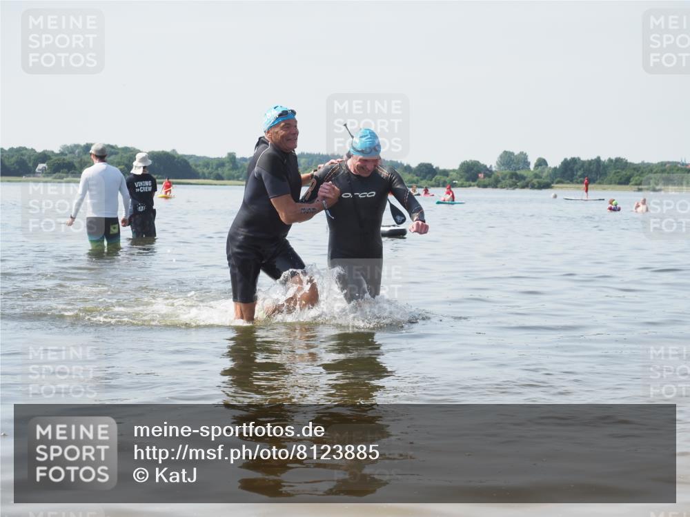22.06.2025 - Viking Triathlon KatJ http://msf.ph/oto/8123885 22.06.2025 10:58:20 Schwimmen 359, 403 meine-sportfotos.de