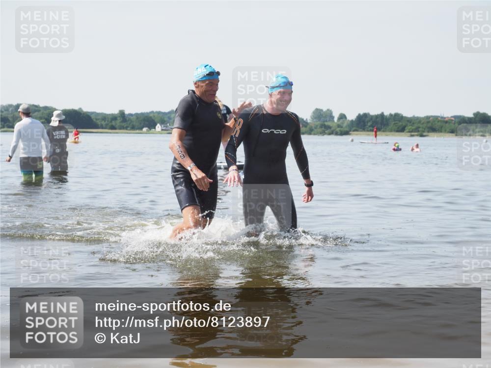 22.06.2025 - Viking Triathlon KatJ http://msf.ph/oto/8123897 22.06.2025 10:58:21 Schwimmen 359, 403 meine-sportfotos.de