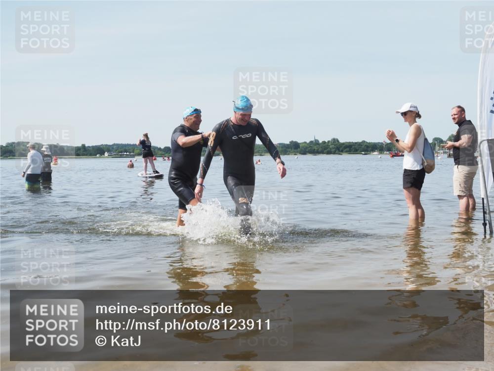 22.06.2025 - Viking Triathlon KatJ http://msf.ph/oto/8123911 22.06.2025 10:58:22 Schwimmen 359, 403 meine-sportfotos.de
