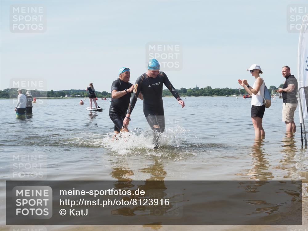 22.06.2025 - Viking Triathlon KatJ http://msf.ph/oto/8123916 22.06.2025 10:58:22 Schwimmen 359, 403 meine-sportfotos.de