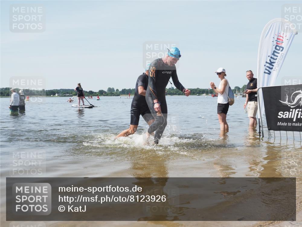 22.06.2025 - Viking Triathlon KatJ http://msf.ph/oto/8123926 22.06.2025 10:58:23 Schwimmen 359, 403 meine-sportfotos.de