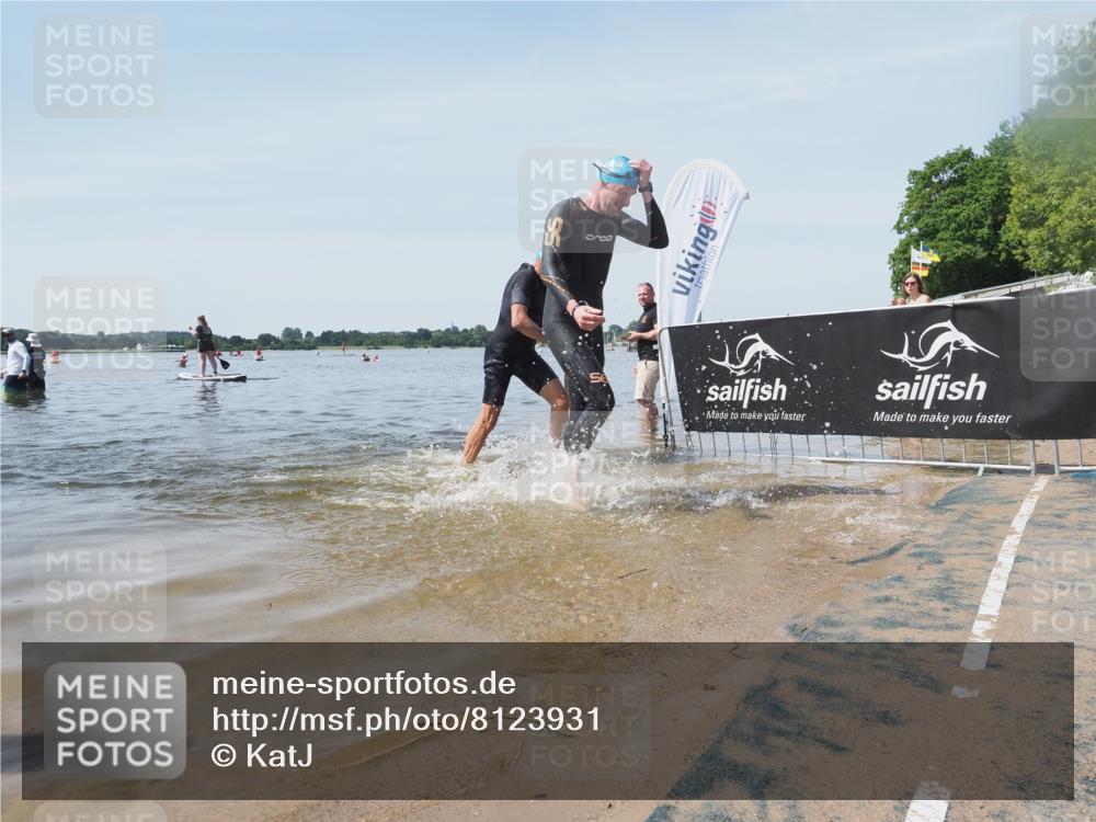 22.06.2025 - Viking Triathlon KatJ http://msf.ph/oto/8123931 22.06.2025 10:58:24 Schwimmen 359, 403 meine-sportfotos.de