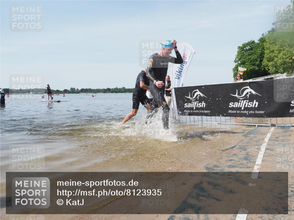 22.06.2025 - Viking Triathlon KatJ http://msf.ph/oto/8123935 22.06.2025 10:58:24 Schwimmen 359, 403 meine-sportfotos.de