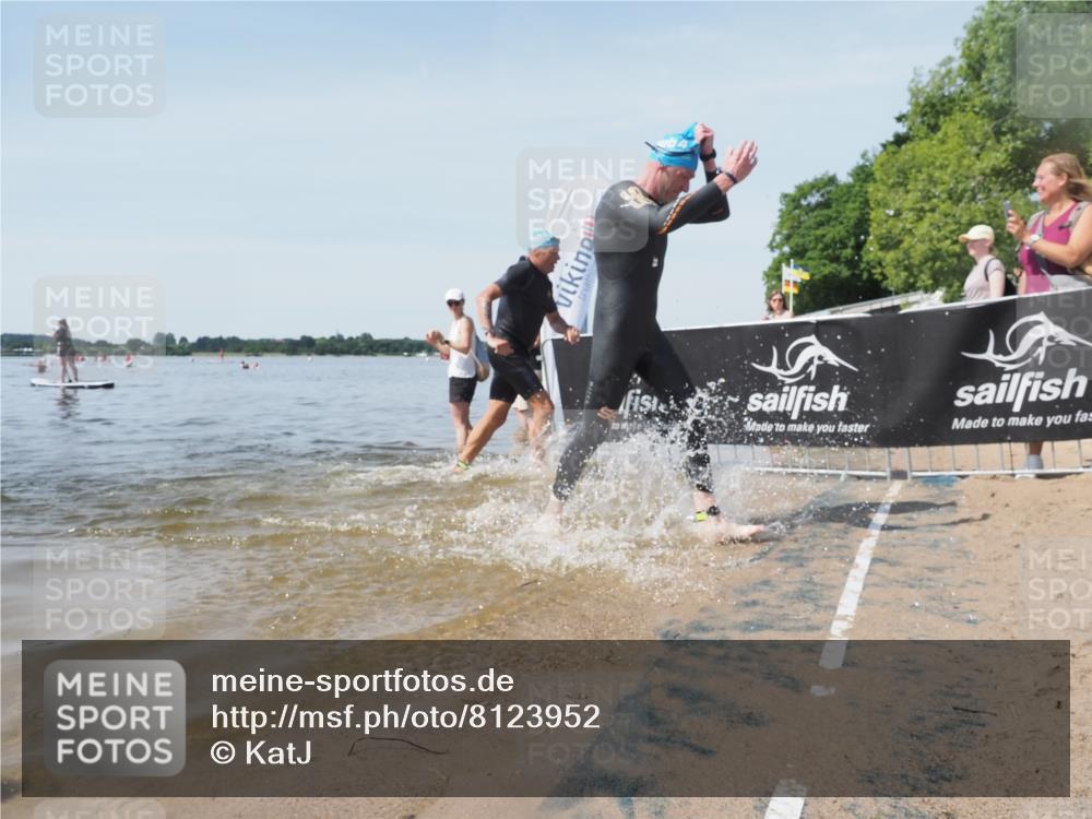 22.06.2025 - Viking Triathlon KatJ http://msf.ph/oto/8123952 22.06.2025 10:58:25 Schwimmen 359, 403 meine-sportfotos.de