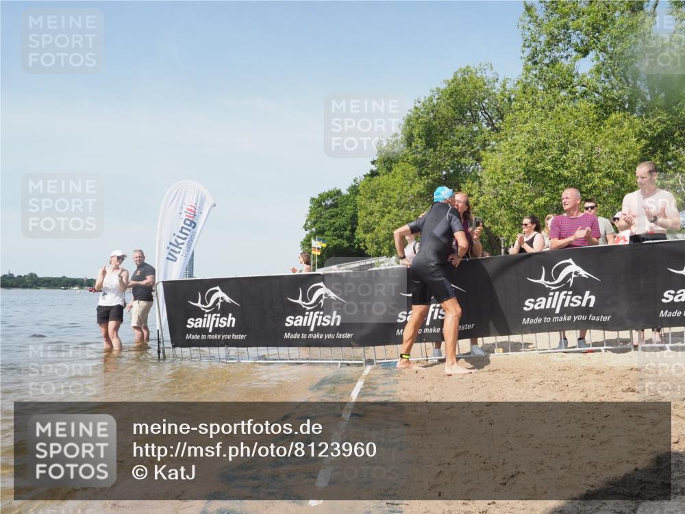 22.06.2025 - Viking Triathlon KatJ http://msf.ph/oto/8123960 22.06.2025 10:58:27 Schwimmen 359, 403 meine-sportfotos.de