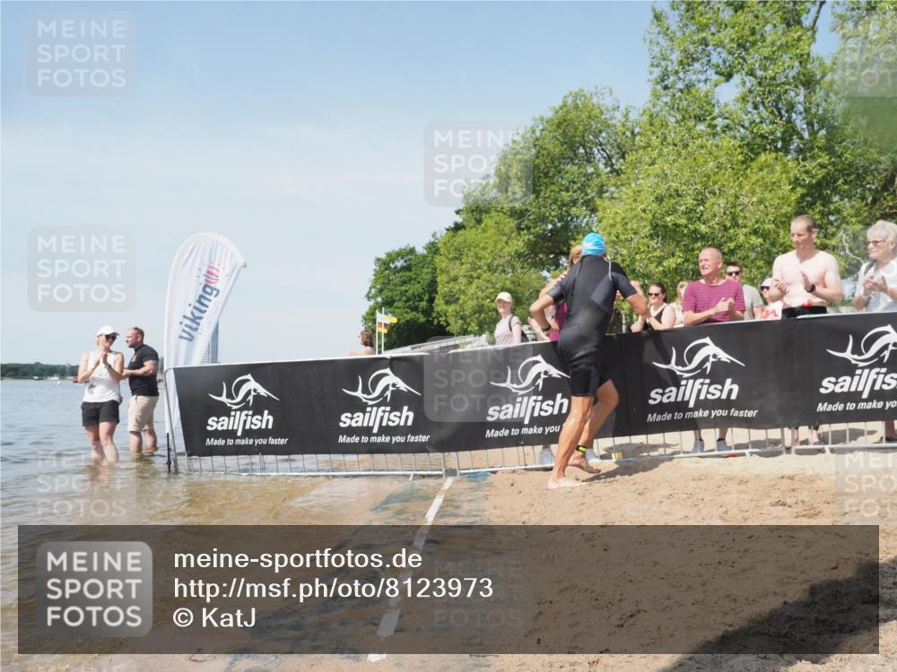 22.06.2025 - Viking Triathlon KatJ http://msf.ph/oto/8123973 22.06.2025 10:58:27 Schwimmen 359, 403 meine-sportfotos.de