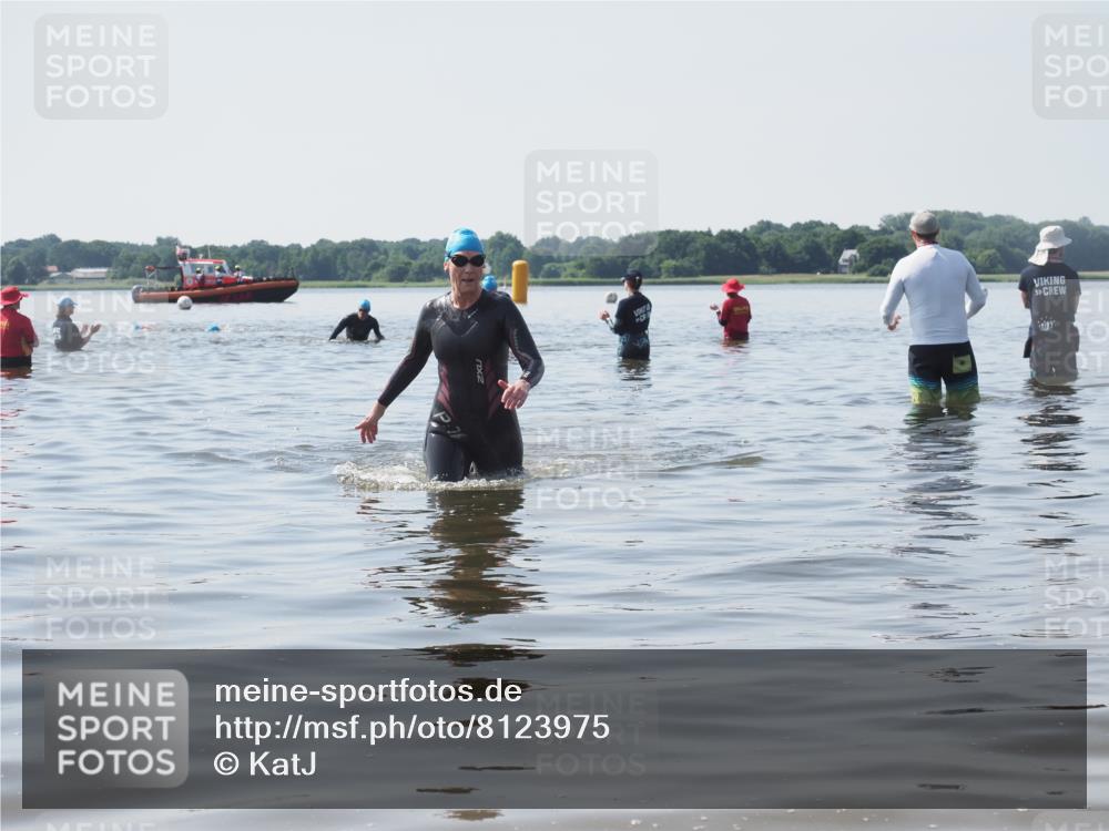 22.06.2025 - Viking Triathlon KatJ http://msf.ph/oto/8123975 22.06.2025 10:58:47 Schwimmen 268 meine-sportfotos.de