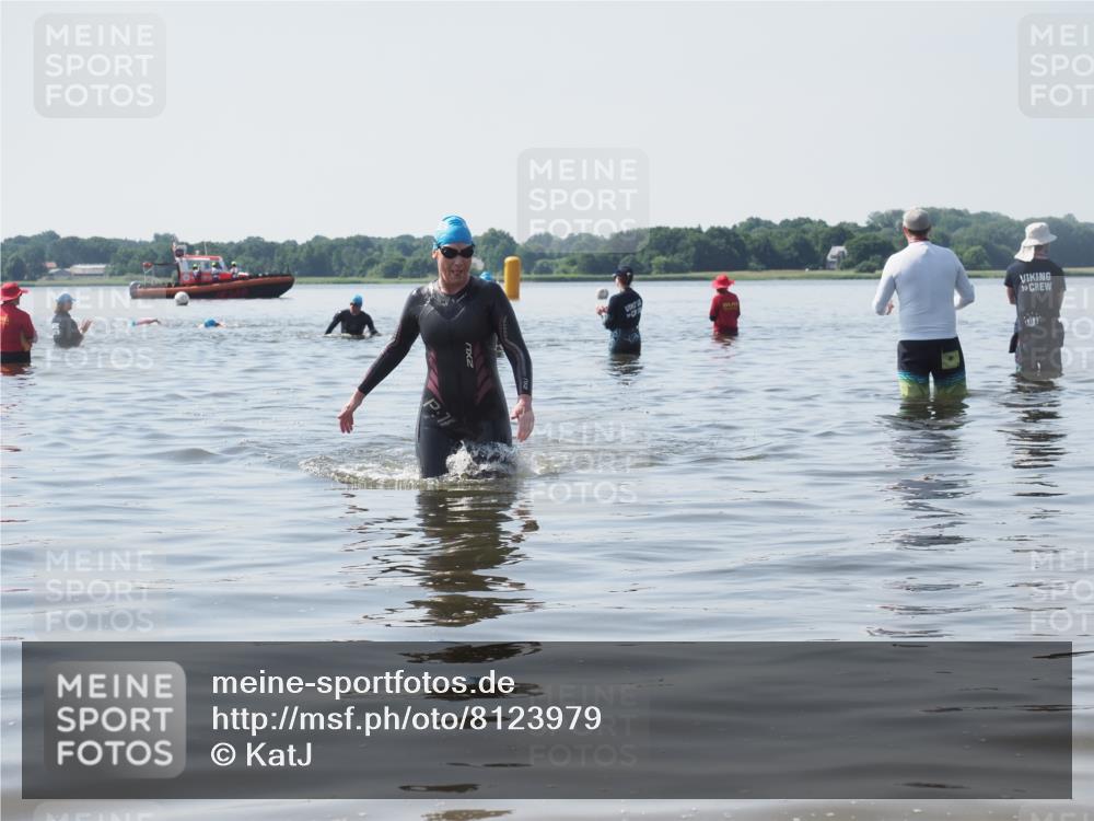 22.06.2025 - Viking Triathlon KatJ http://msf.ph/oto/8123979 22.06.2025 10:58:47 Schwimmen 268 meine-sportfotos.de