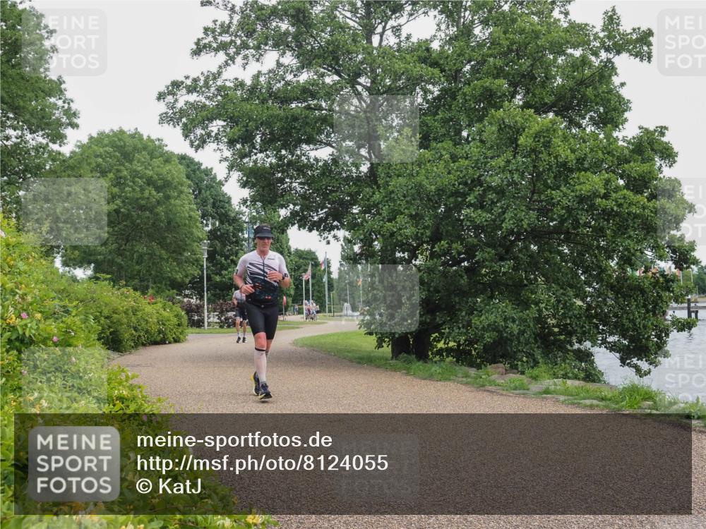 22.06.2025 - Viking Triathlon KatJ http://msf.ph/oto/8124055 22.06.2025 15:20:01 Laufen 290 meine-sportfotos.de