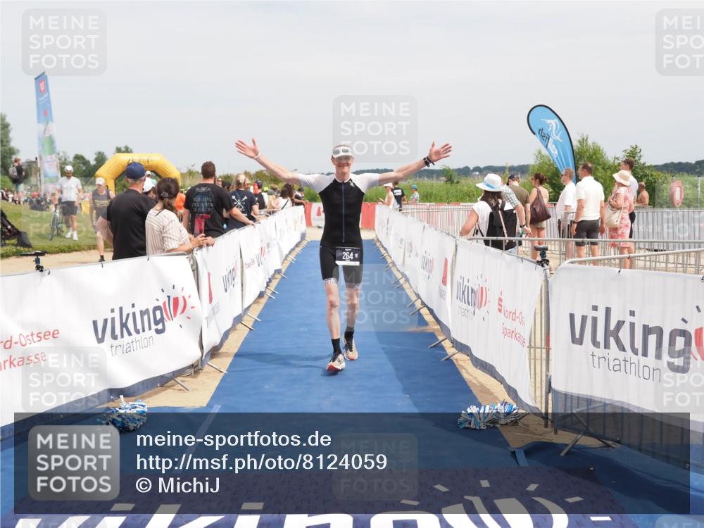 22.06.2025 - Viking Triathlon MichiJ http://msf.ph/oto/8124059 22.06.2025 15:14:54 Ziel 264, 377 meine-sportfotos.de