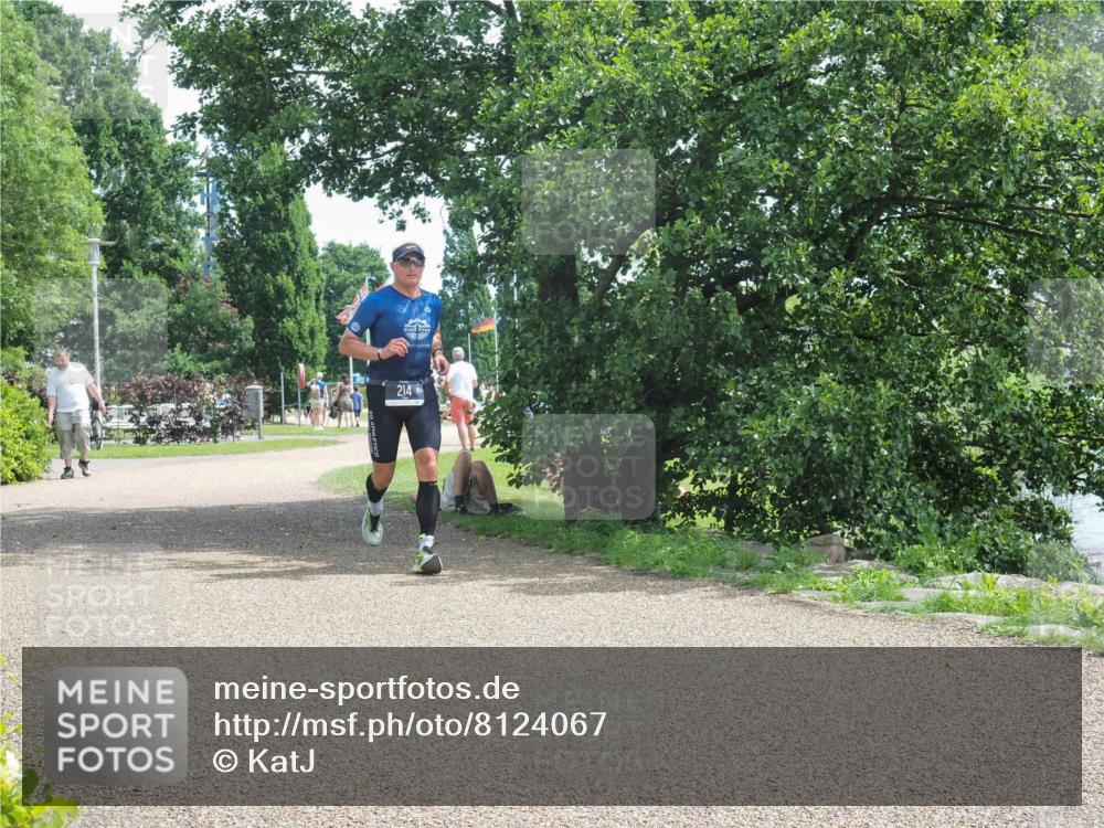 22.06.2025 - Viking Triathlon KatJ http://msf.ph/oto/8124067 22.06.2025 13:06:15 Laufen 193, 214 meine-sportfotos.de