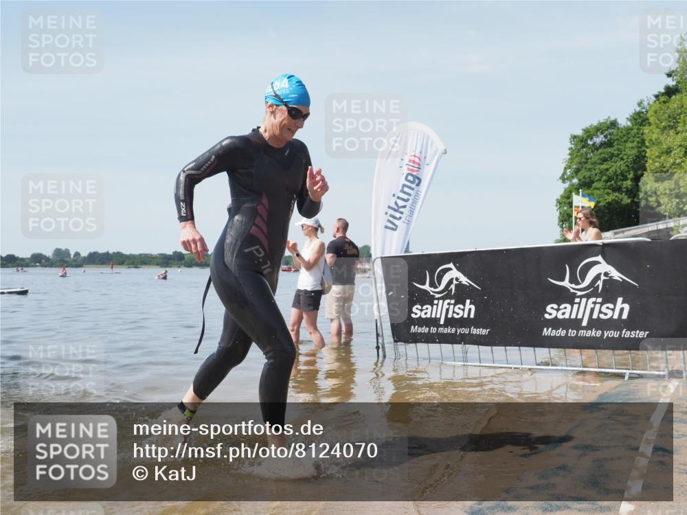 22.06.2025 - Viking Triathlon KatJ http://msf.ph/oto/8124070 22.06.2025 10:58:55 Schwimmen 234, 268 meine-sportfotos.de