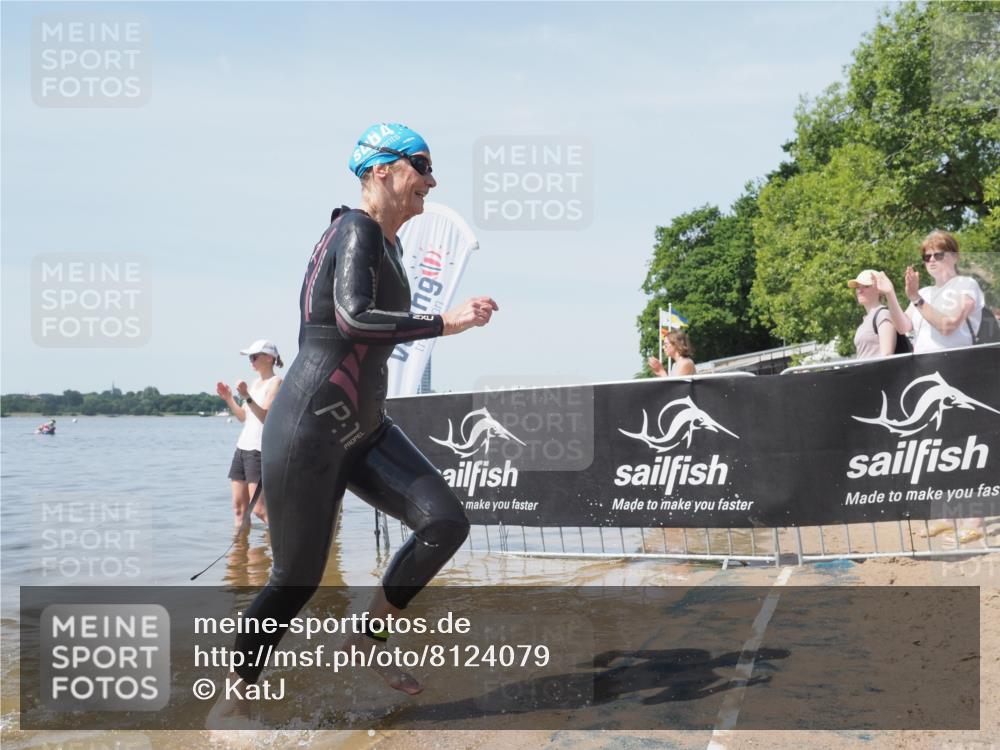 22.06.2025 - Viking Triathlon KatJ http://msf.ph/oto/8124079 22.06.2025 10:58:55 Schwimmen 234, 268 meine-sportfotos.de