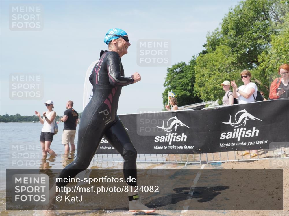 22.06.2025 - Viking Triathlon KatJ http://msf.ph/oto/8124082 22.06.2025 10:58:56 Schwimmen 234, 268 meine-sportfotos.de