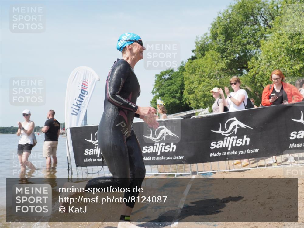 22.06.2025 - Viking Triathlon KatJ http://msf.ph/oto/8124087 22.06.2025 10:58:56 Schwimmen 234, 268 meine-sportfotos.de