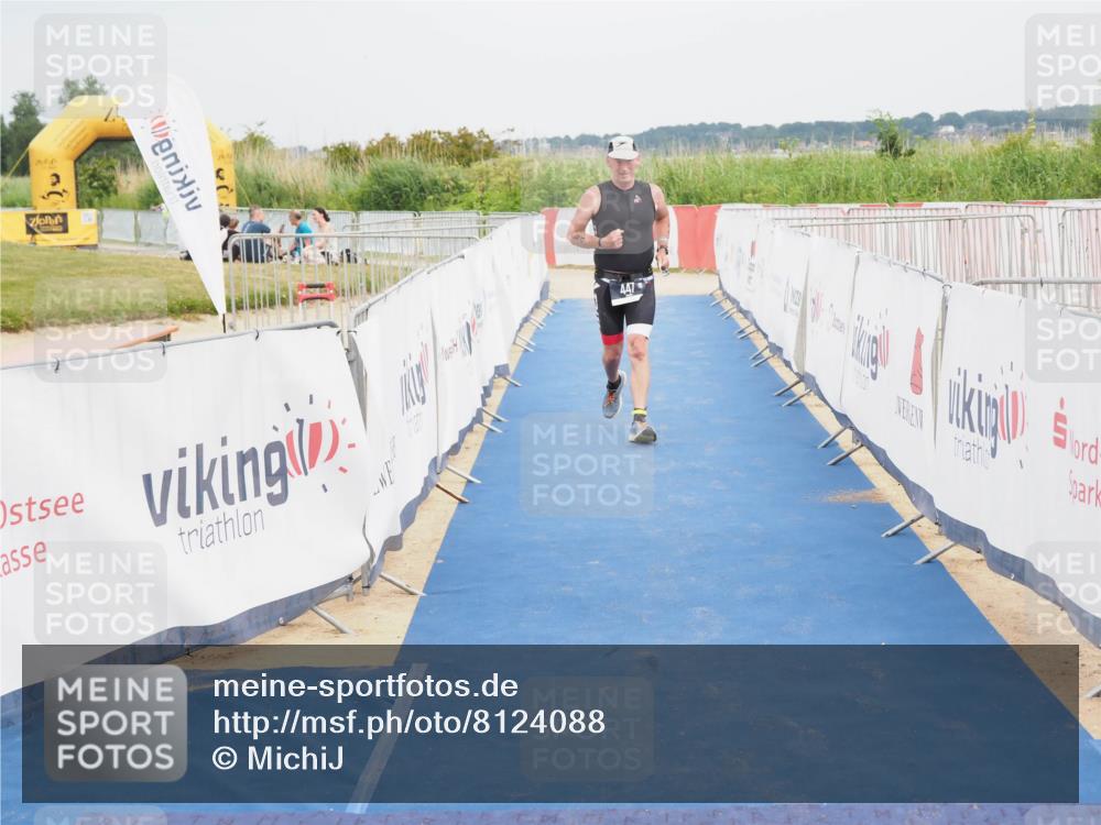 22.06.2025 - Viking Triathlon MichiJ http://msf.ph/oto/8124088 22.06.2025 17:18:01 Ziel 447 meine-sportfotos.de