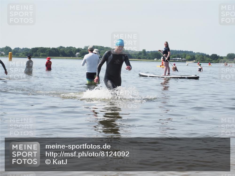22.06.2025 - Viking Triathlon KatJ http://msf.ph/oto/8124092 22.06.2025 10:59:06 Schwimmen 222, 234 meine-sportfotos.de