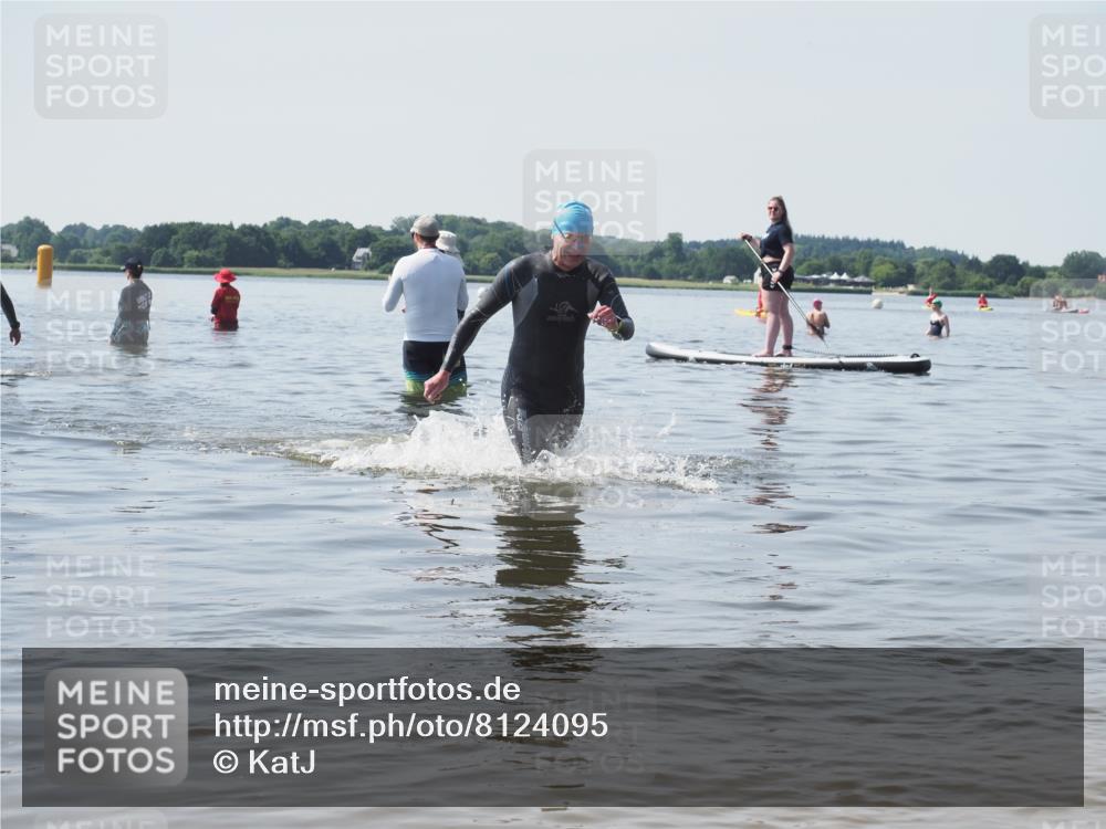 22.06.2025 - Viking Triathlon KatJ http://msf.ph/oto/8124095 22.06.2025 10:59:06 Schwimmen 222, 234 meine-sportfotos.de