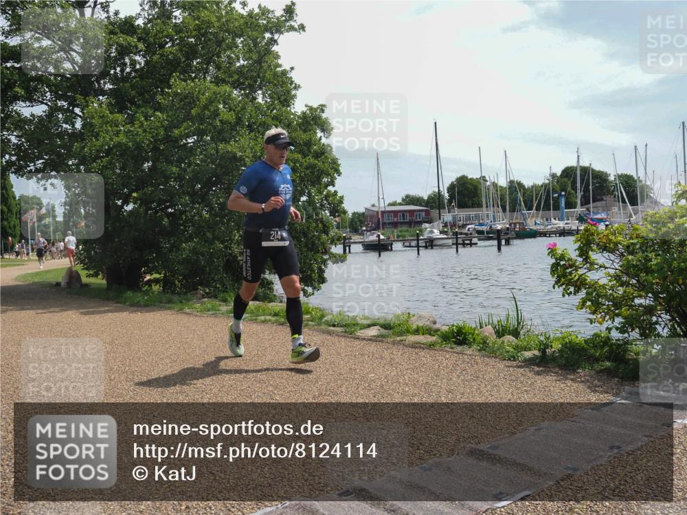 22.06.2025 - Viking Triathlon KatJ http://msf.ph/oto/8124114 22.06.2025 13:06:17 Laufen 214 meine-sportfotos.de