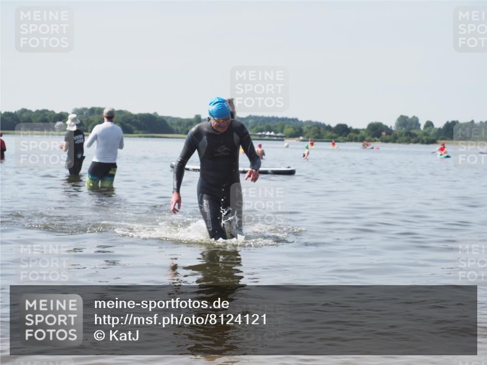 22.06.2025 - Viking Triathlon KatJ http://msf.ph/oto/8124121 22.06.2025 10:59:07 Schwimmen 222, 234 meine-sportfotos.de