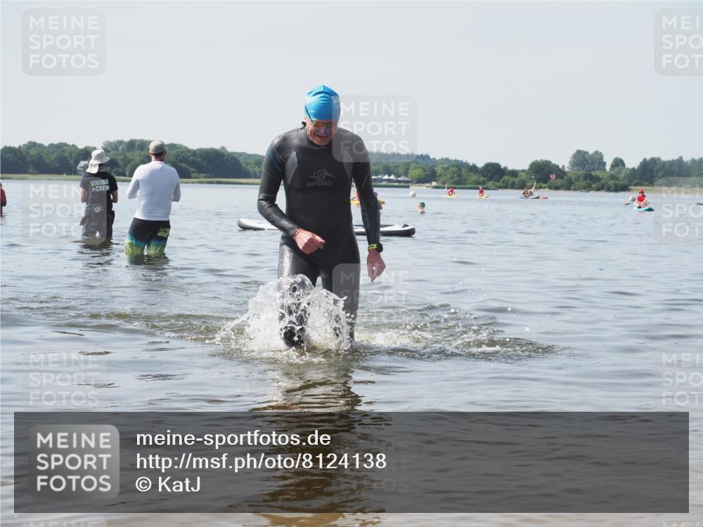 22.06.2025 - Viking Triathlon KatJ http://msf.ph/oto/8124138 22.06.2025 10:59:08 Schwimmen 222, 234 meine-sportfotos.de