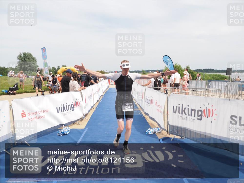 22.06.2025 - Viking Triathlon MichiJ http://msf.ph/oto/8124156 22.06.2025 15:14:55 Ziel 264, 377 meine-sportfotos.de