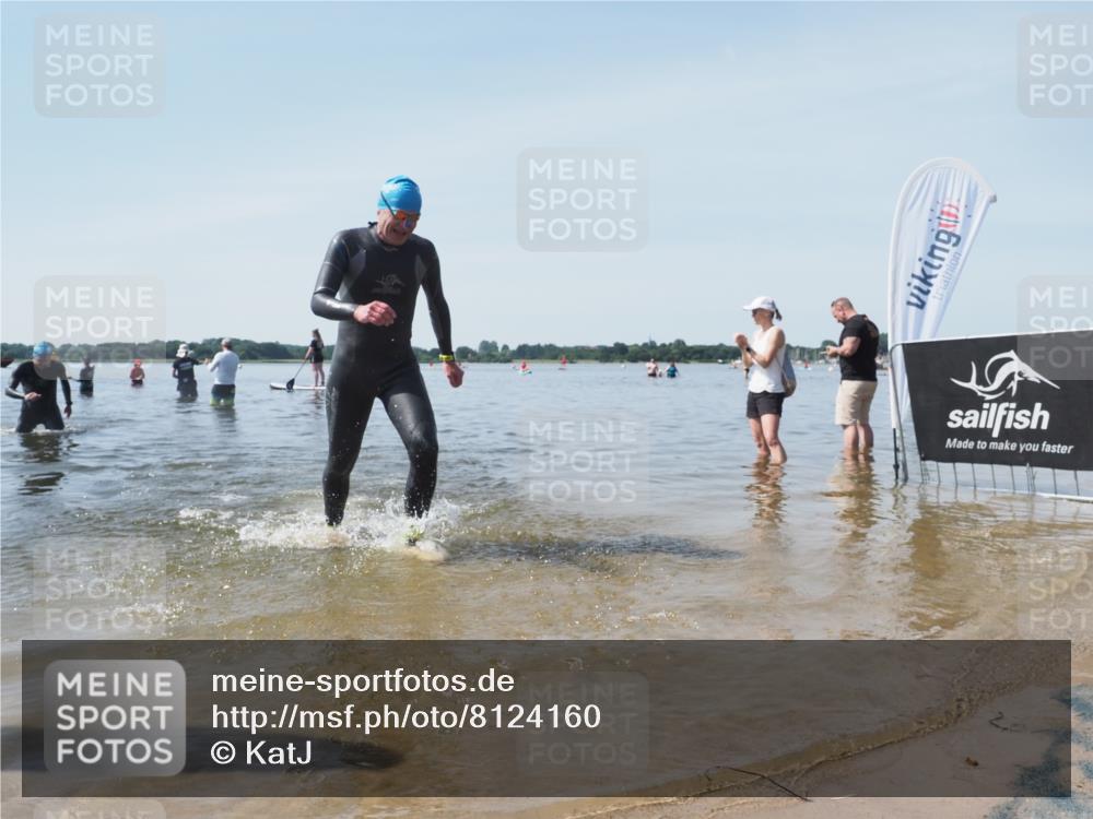 22.06.2025 - Viking Triathlon KatJ http://msf.ph/oto/8124160 22.06.2025 10:59:11 Schwimmen 222, 234 meine-sportfotos.de