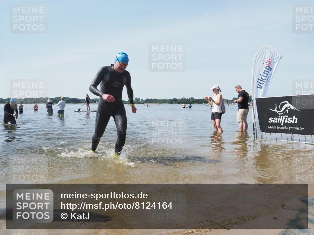 22.06.2025 - Viking Triathlon KatJ http://msf.ph/oto/8124164 22.06.2025 10:59:11 Schwimmen 222, 234 meine-sportfotos.de
