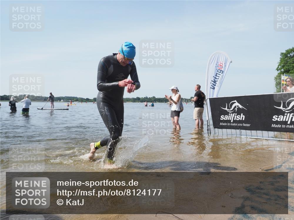 22.06.2025 - Viking Triathlon KatJ http://msf.ph/oto/8124177 22.06.2025 10:59:12 Schwimmen 222, 234 meine-sportfotos.de