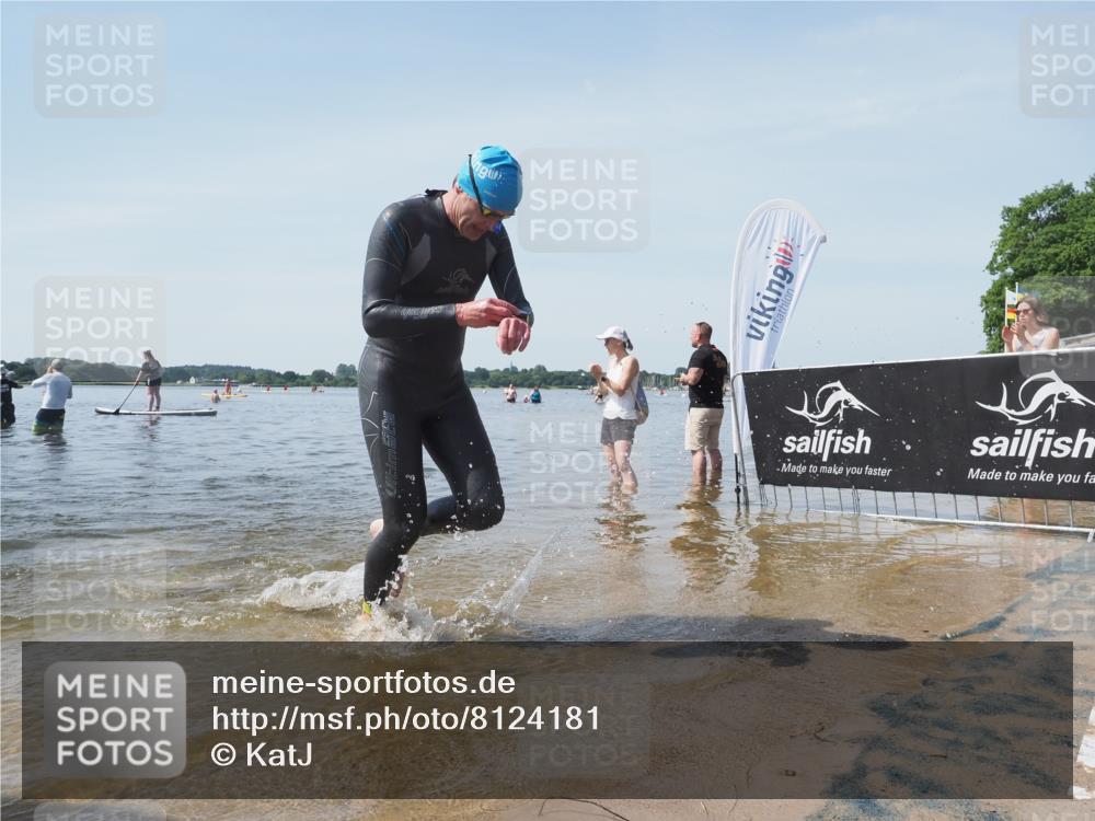 22.06.2025 - Viking Triathlon KatJ http://msf.ph/oto/8124181 22.06.2025 10:59:12 Schwimmen 222, 234 meine-sportfotos.de