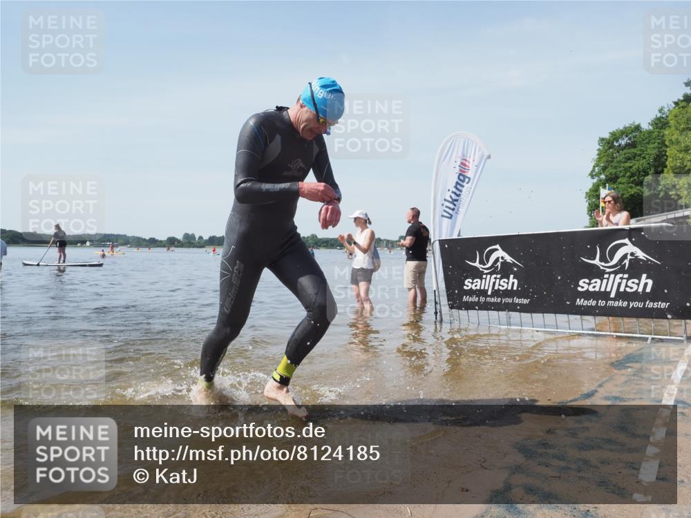 22.06.2025 - Viking Triathlon KatJ http://msf.ph/oto/8124185 22.06.2025 10:59:12 Schwimmen 222, 234 meine-sportfotos.de