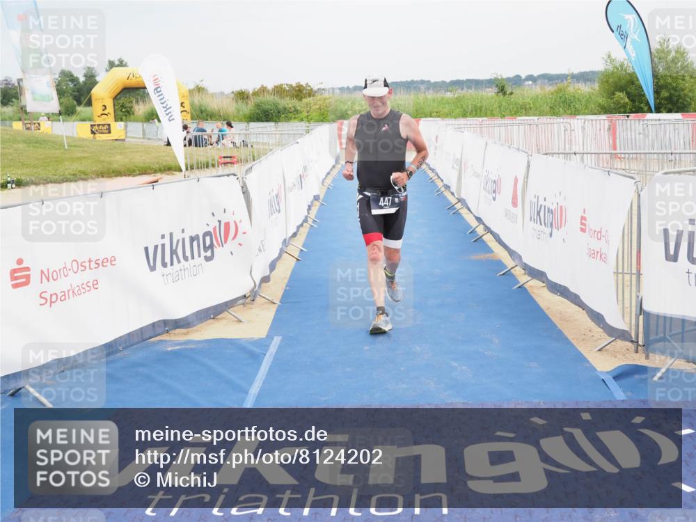 22.06.2025 - Viking Triathlon MichiJ http://msf.ph/oto/8124202 22.06.2025 17:18:03 Ziel 447 meine-sportfotos.de