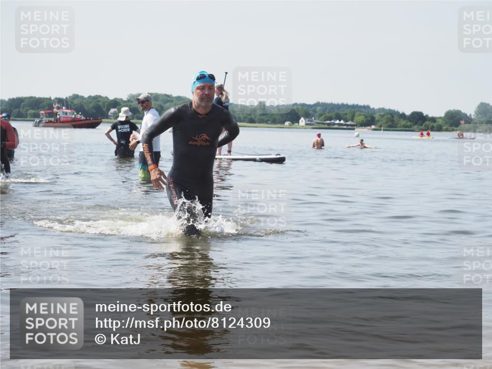 22.06.2025 - Viking Triathlon KatJ http://msf.ph/oto/8124309 22.06.2025 10:59:31 Schwimmen 459, 476 meine-sportfotos.de