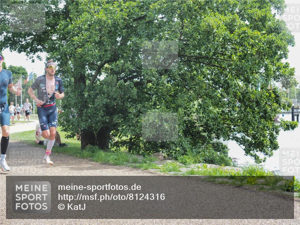 22.06.2025 - Viking Triathlon KatJ http://msf.ph/oto/8124316 22.06.2025 13:06:36 Laufen 520, 557 meine-sportfotos.de