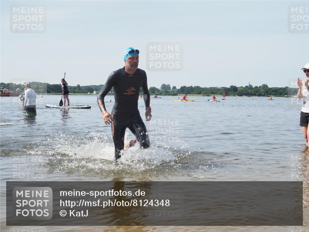 22.06.2025 - Viking Triathlon KatJ http://msf.ph/oto/8124348 22.06.2025 10:59:32 Schwimmen 459, 476 meine-sportfotos.de