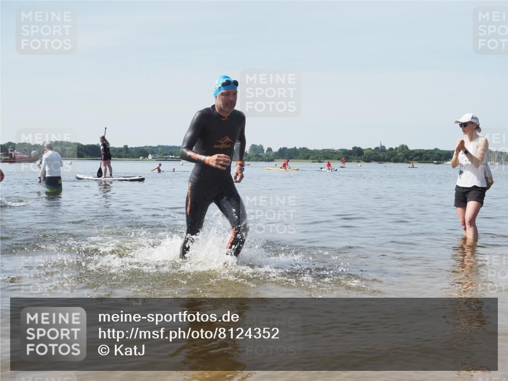 22.06.2025 - Viking Triathlon KatJ http://msf.ph/oto/8124352 22.06.2025 10:59:33 Schwimmen 459, 476 meine-sportfotos.de