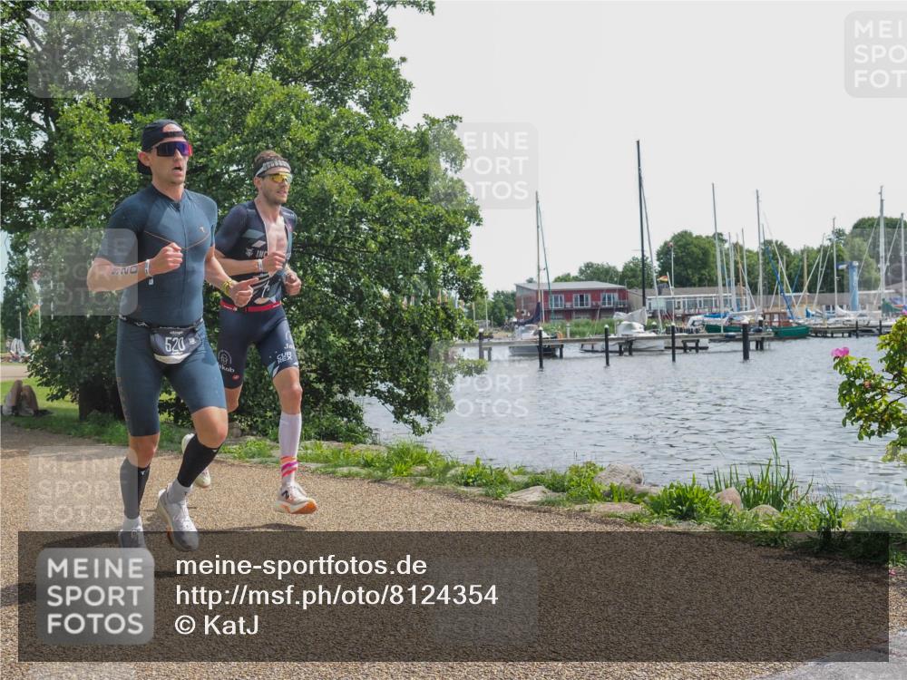 22.06.2025 - Viking Triathlon KatJ http://msf.ph/oto/8124354 22.06.2025 13:06:37 Laufen 520, 557 meine-sportfotos.de