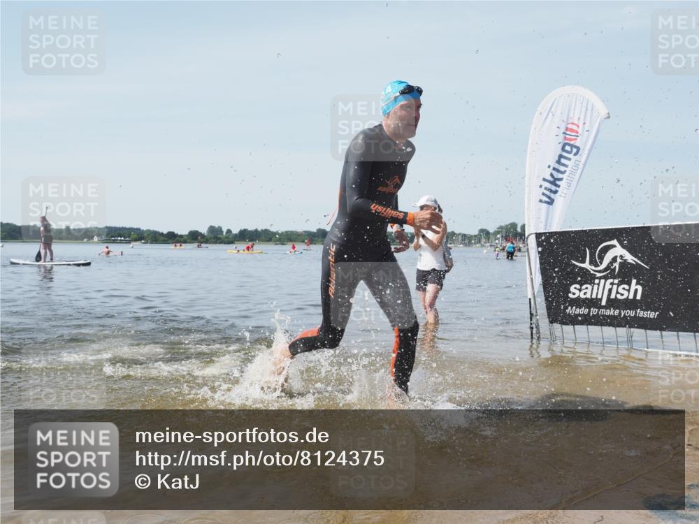 22.06.2025 - Viking Triathlon KatJ http://msf.ph/oto/8124375 22.06.2025 10:59:33 Schwimmen 459, 476 meine-sportfotos.de