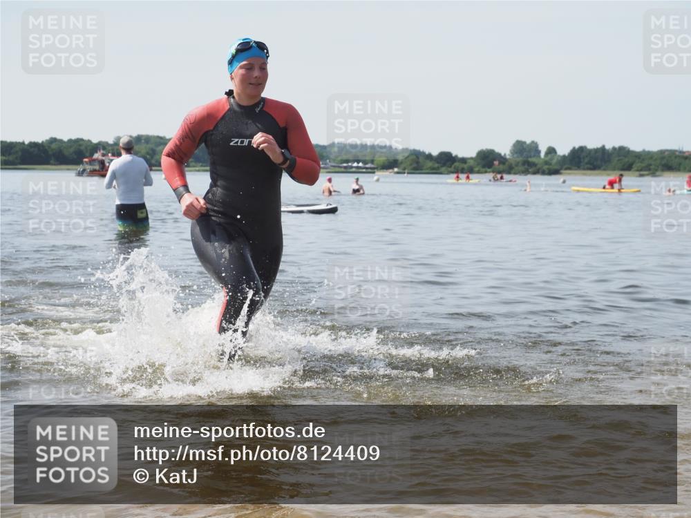 22.06.2025 - Viking Triathlon KatJ http://msf.ph/oto/8124409 22.06.2025 10:59:37 Schwimmen 476 meine-sportfotos.de