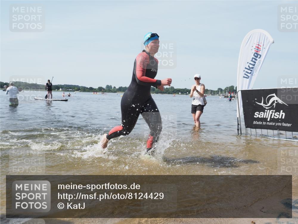 22.06.2025 - Viking Triathlon KatJ http://msf.ph/oto/8124429 22.06.2025 10:59:38 Schwimmen 476 meine-sportfotos.de